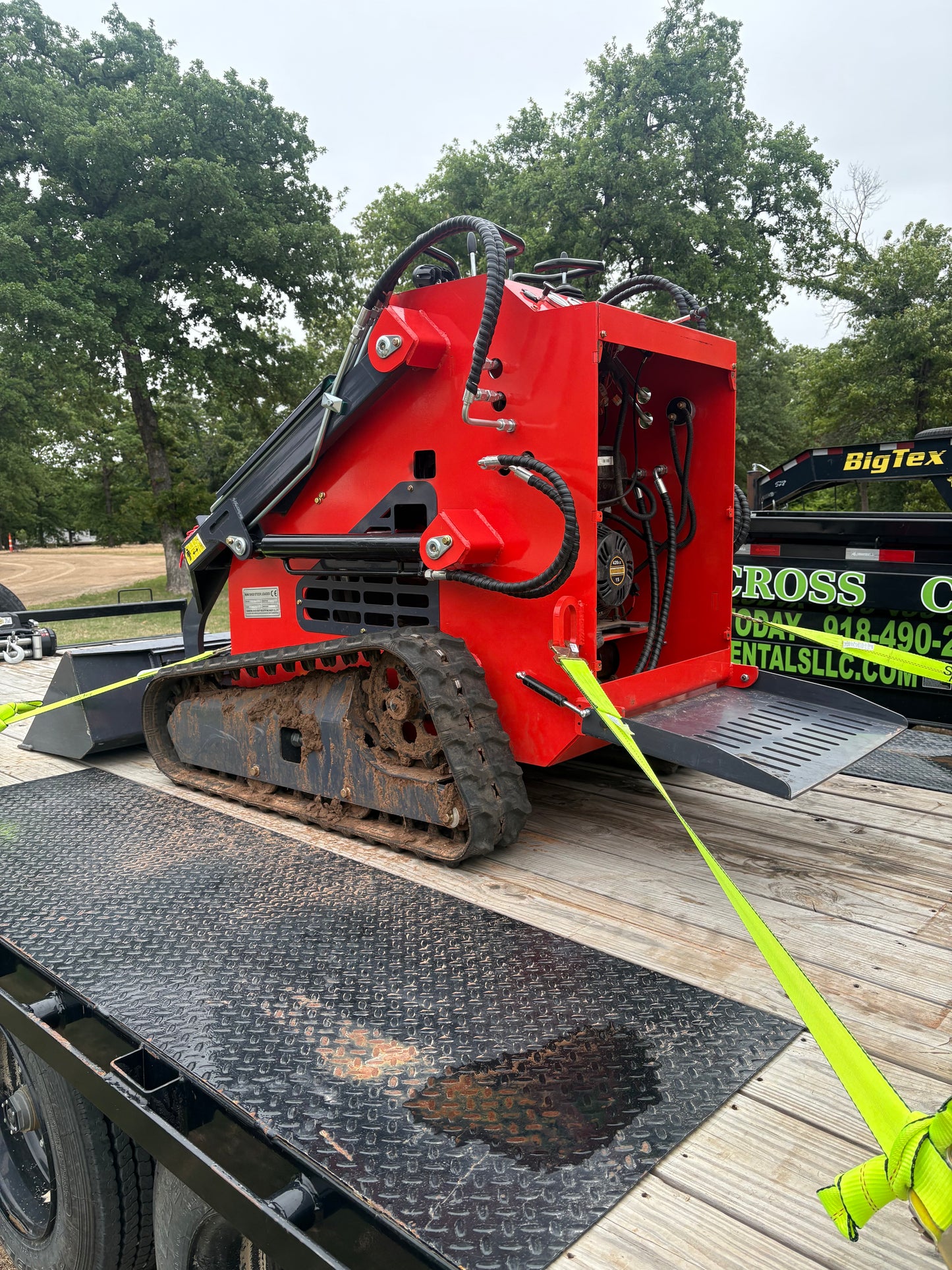 Mini loader